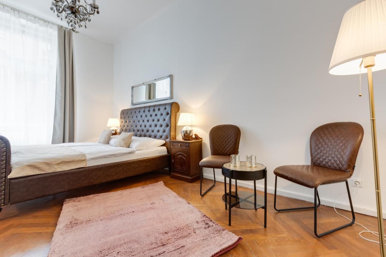 Luxury Riverside Apartments In The Center Of Praga Exterior foto