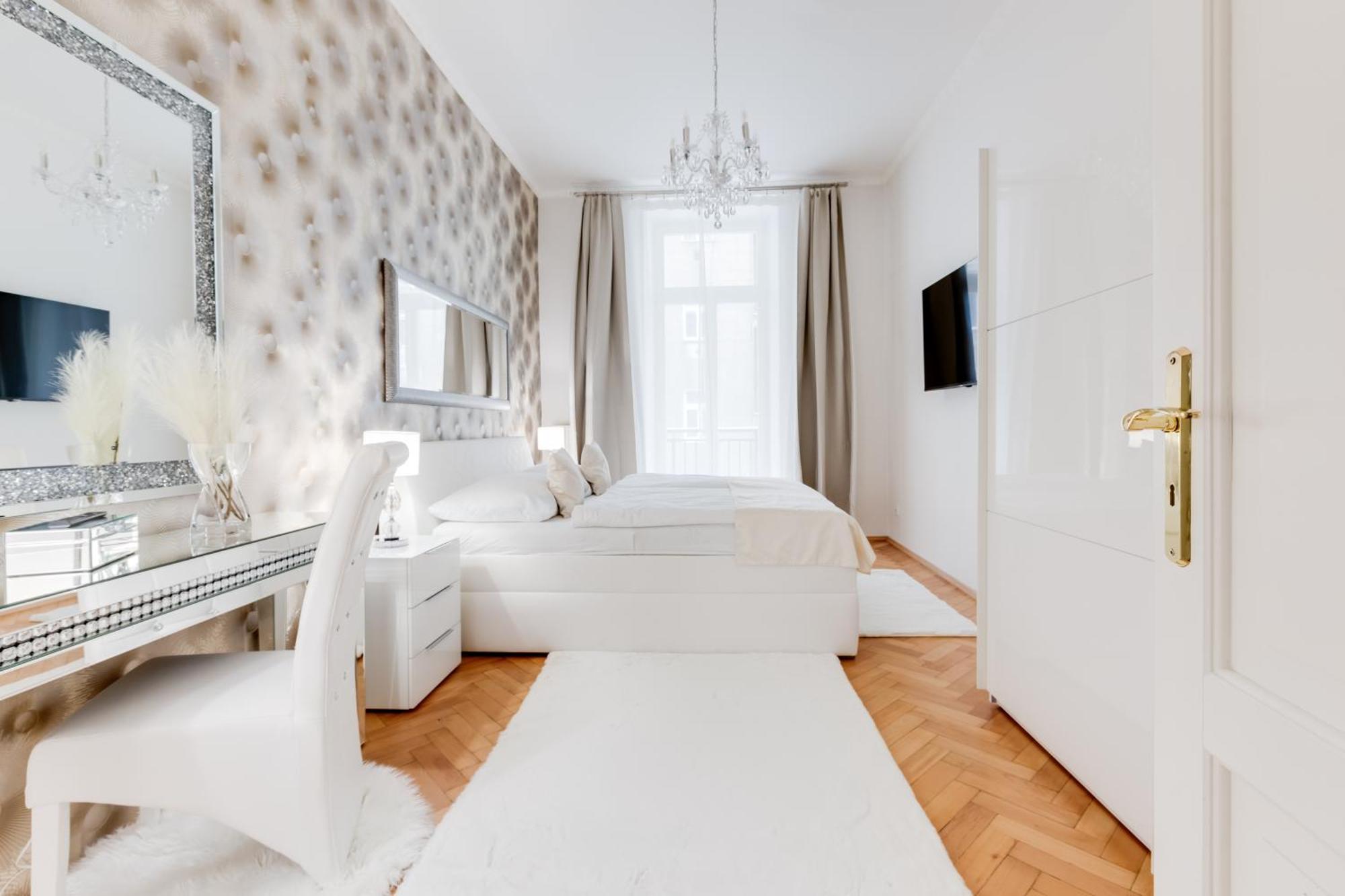 Luxury Riverside Apartments In The Center Of Praga Exterior foto